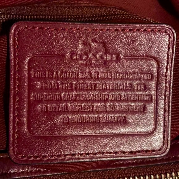 Coach Carlyle Smooth Leather Merlot Shoulder Bag Purse - Picture 13 of 13